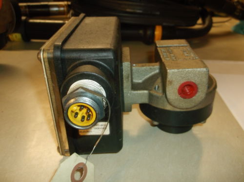 維修美國(guó)UNIVERSAL FLOW METER